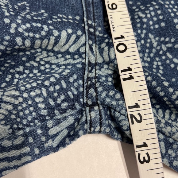❤️💜💙💛 FREE PEOPLE Blue Float On Flare Jeans Embroidered Paisley Jeans Size 28 - Picture 13 of 16